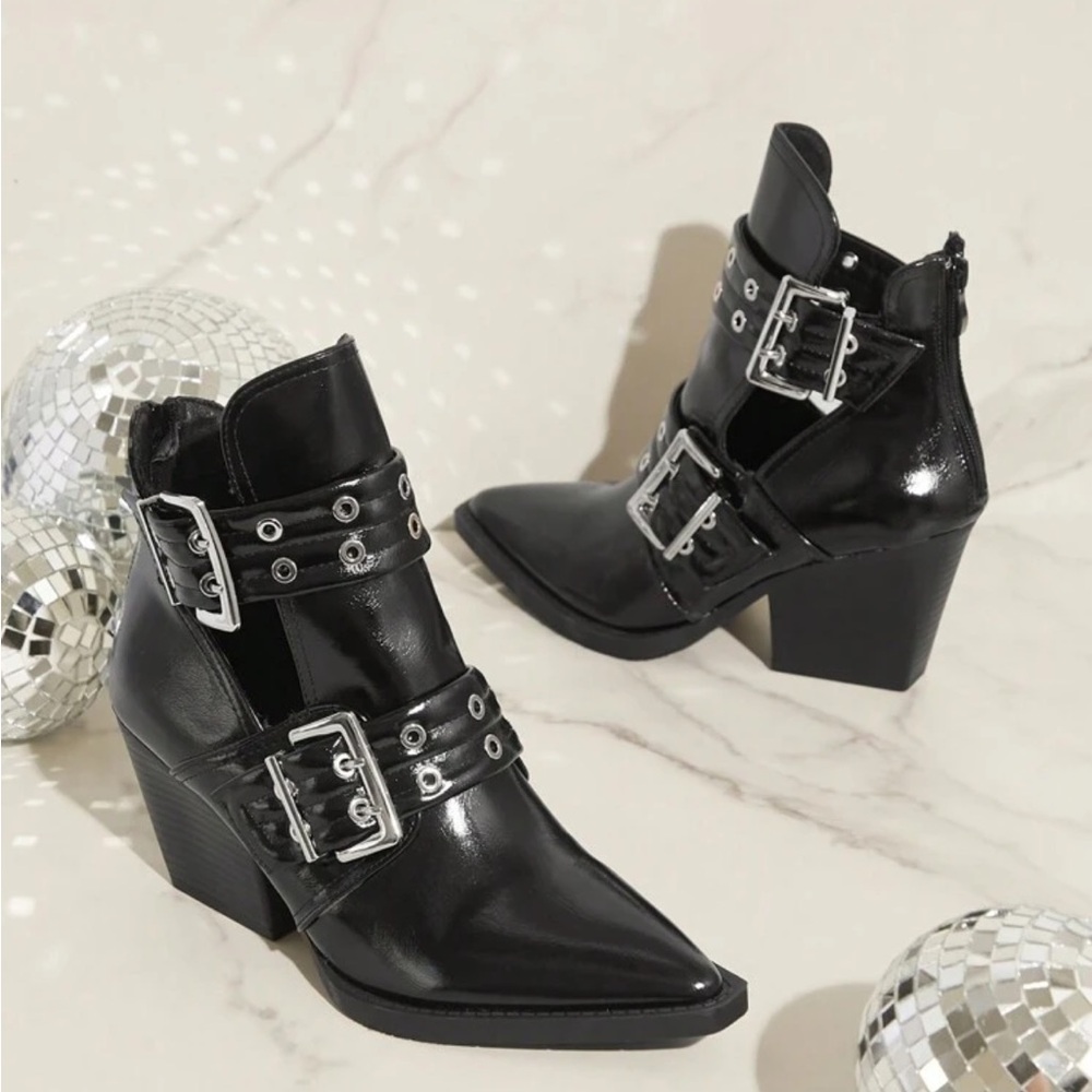 Black Heeled Cowboy Boots with Chunky Heel and Silver Buckles